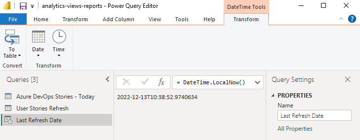 Snímek obrazovky s Editor Power Query, vzorcem dateTime.LocalNow pro dotaz Datum poslední aktualizace