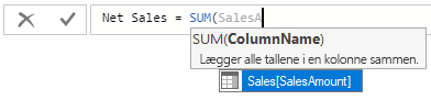 Skærmbillede af valg af SalesAmount for SUM-formlen.
