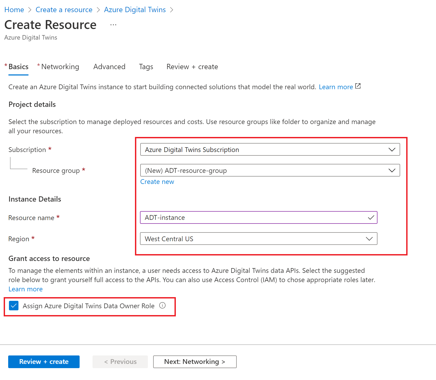 Screenshot des Prozesses „Ressource erstellen“ für Azure Digital Twins im Azure-Portal. Die beschriebenen Werte sind eingetragen.