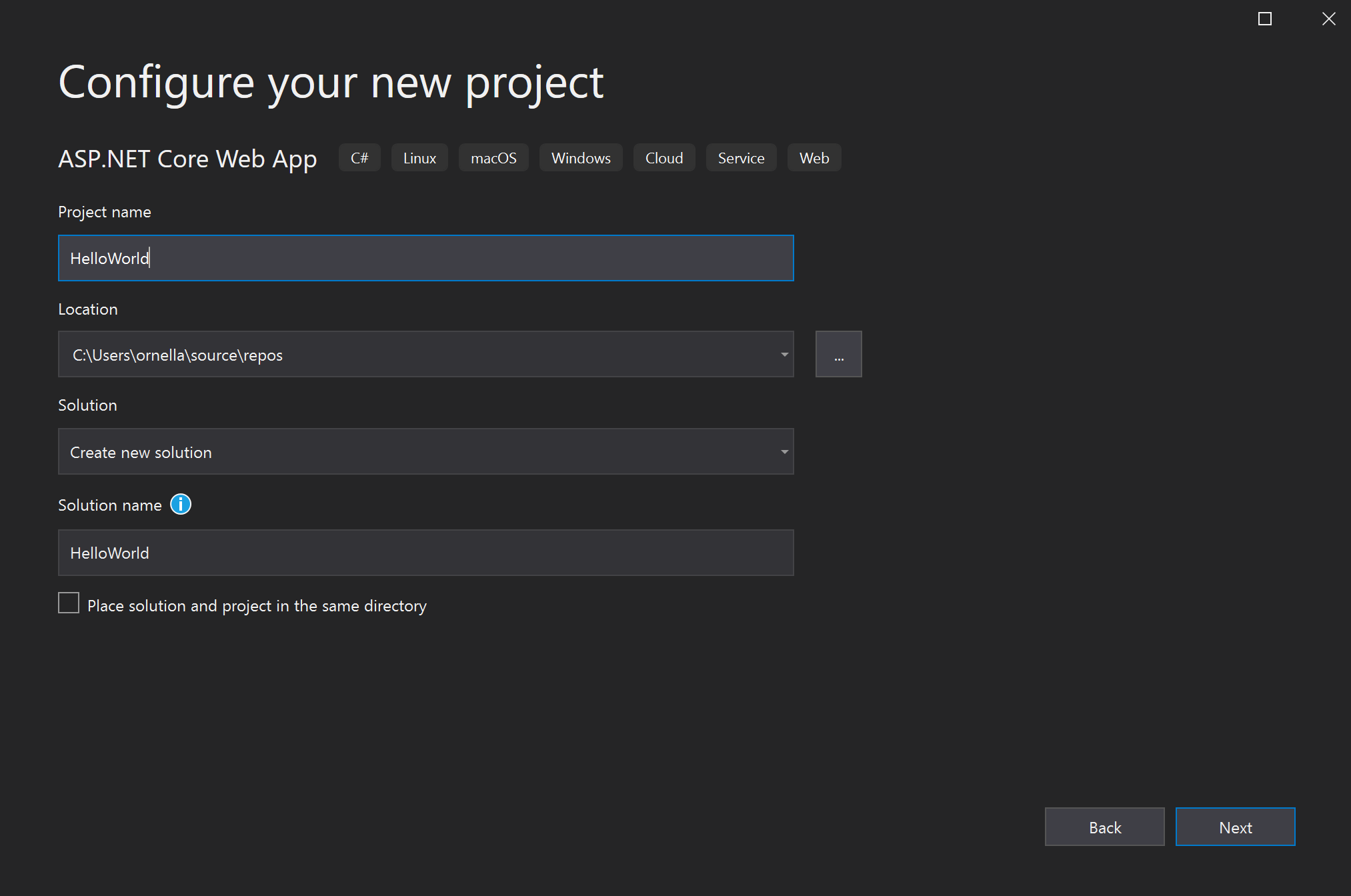 Screenshot: Fenster „Neues Projekt konfigurieren“ mit der Eingabe „HelloWorld“ im Feld „Projektname“.