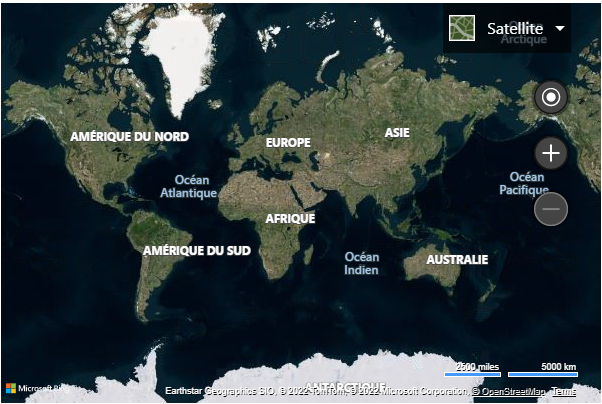 Screen shot of a map in Bing Maps showing the world in Satellite view with all text in French.