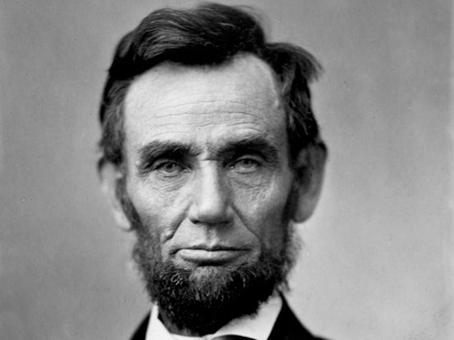 Photo of the head of Abraham Lincoln.