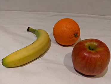 Various pieces of fruit