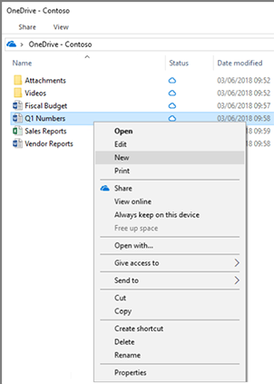 Screenshot of the right-click menu in Windows Explorer showing options to keep the file on disk or in the cloud
