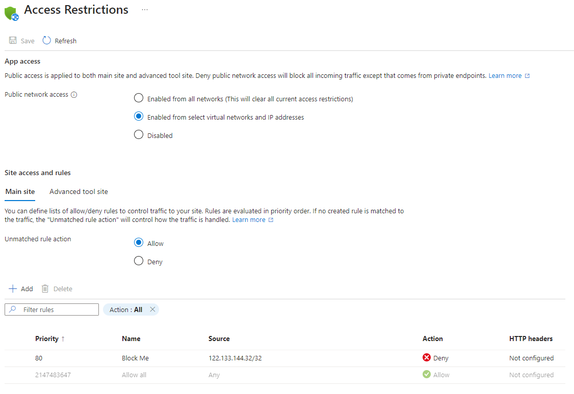 Captura de pantalla de la página &quot;Restricciones de acceso&quot; de Azure Portal que muestra una única dirección IP bloqueada.