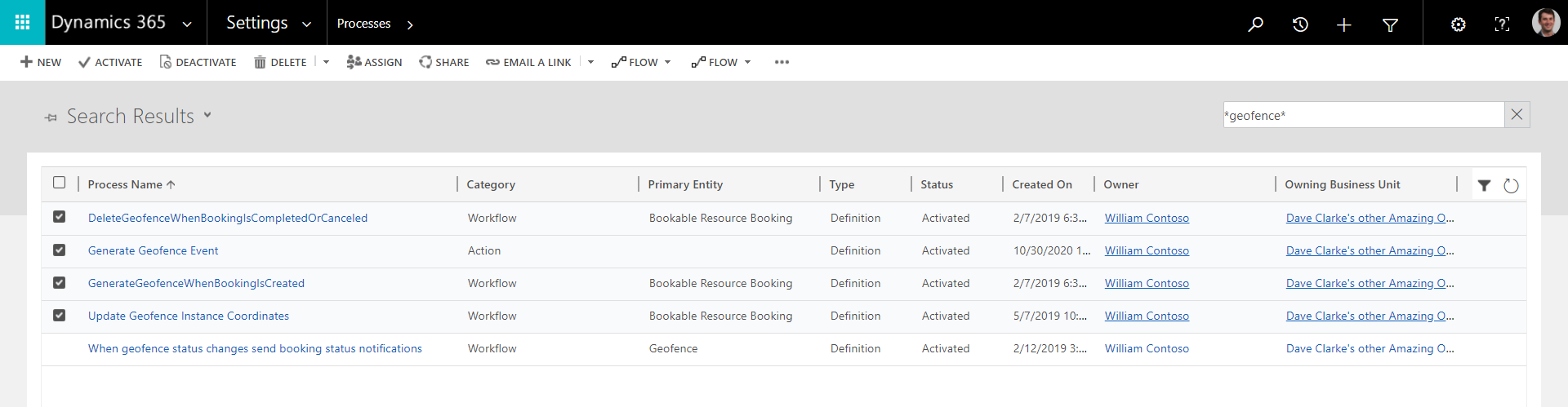 Captura de pantalla de la configuración de Field Service mostrando una lista de procesos.