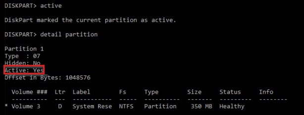 Ventana diskpart con salida del comando de partición de detalles donde partición 1 está activa.