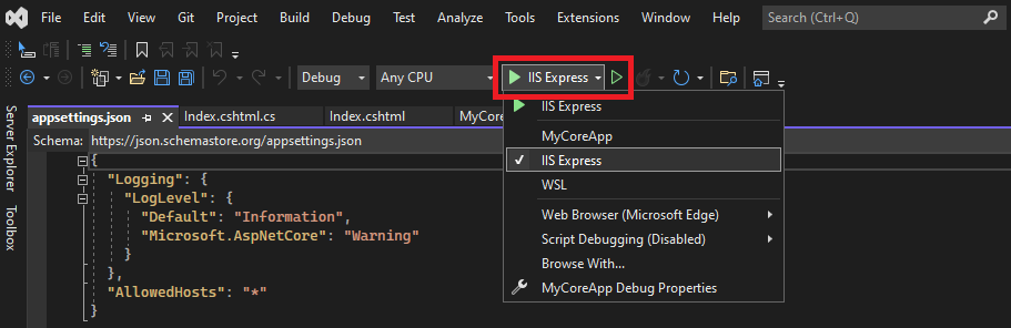 Captura de pantalla en la que se muestra el botón IIS Express resaltado en la barra de herramientas de Visual Studio.