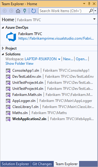 Captura de pantalla que muestra soluciones en la página principal de Team Explorer.