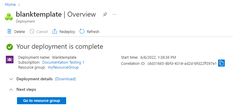 Captura de pantalla de Azure Portal que muestra el resumen de implementación para la implementación de la plantilla en blanco.