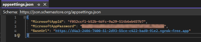Capture d’écran montrant le fichier JSON appsettings avec appsettings mis en surbrillance en rouge.