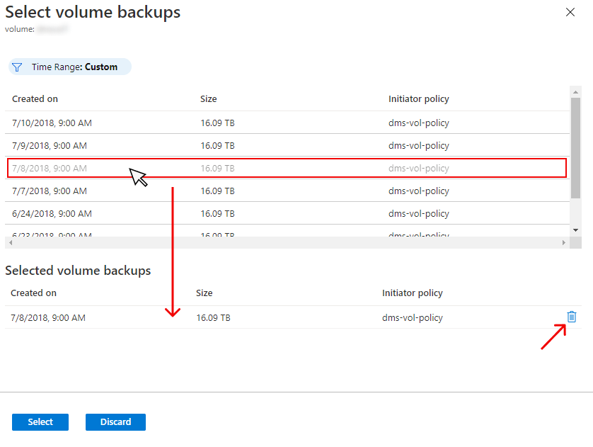 An image showing that the upper half of the blade for selecting backups lists all available backups. A selected backup will be grayed-out in this list and added to a second list on the lower half of the blade. There it can also be deleted again.