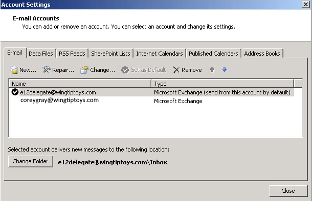 Capture d’écran montrant les deux comptes sous Email onglet.