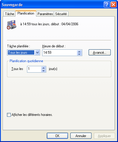 Le Planificateur de tâches de Windows XP pouvant lancer régulièrement des tâches planifiées, telles que la sauvegarde.