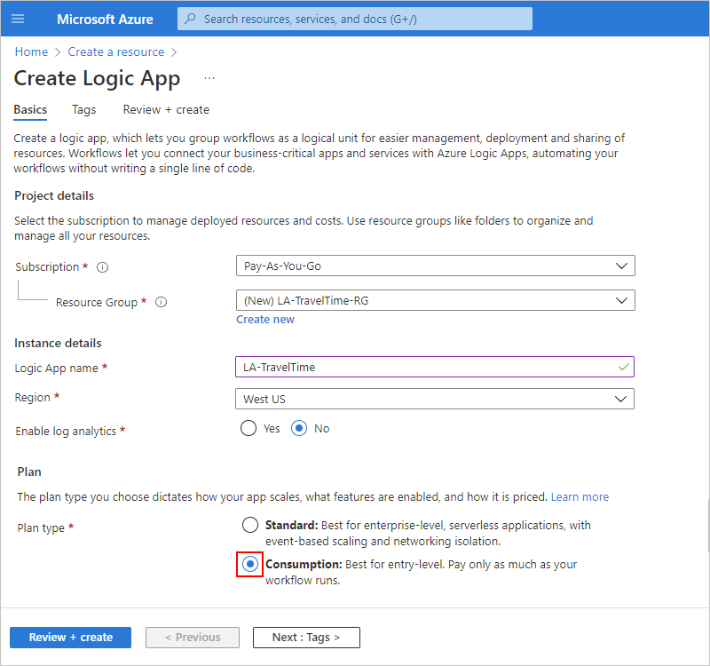 Cuplikan layar yang menampilkan portal Azure, panel pembuatan aplikasi logika, dan info untuk sumber daya aplikasi logika baru.