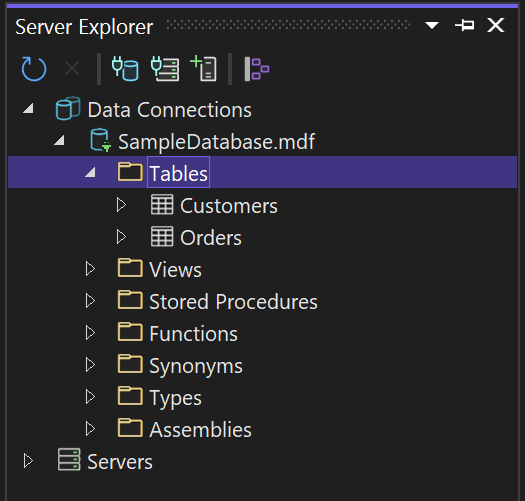 Simpul tabel diperluas di Server Explorer
