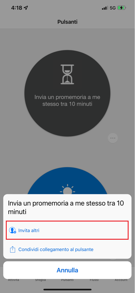 Screenshot della scheda Pulsanti con il menu dei pulsanti che mostra le opzioni Invita altri e Condividi collegamento al pulsante, con l'opzione Invita altri evidenziata.