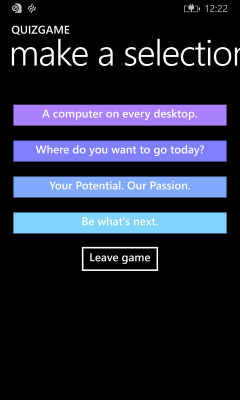 Windows Phone で実行されている QuizGame クライアント アプリ