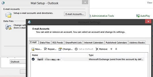 [メールセットアップ - Outlook] ウィンドウと [Email アカウント] ウィンドウを示すスクリーンショット。