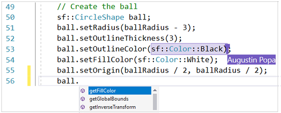 C++ Live Share 편집의 스크린샷. 색을 지정하는 코드의 변경 내용이 강조 표시되고 만드는 사람의 이름으로 주석이 추가됩니다.