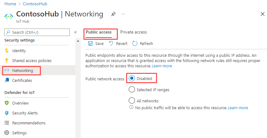 Schermopname van Azure Portal waar openbare netwerktoegang kan worden uitgeschakeld.