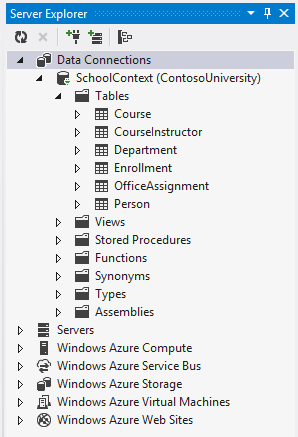 Zrzut ekranu przedstawiający okno Eksplorator serwera. Karty Połączenia danych, Kontekst szkoły i Tabele są rozwinięte, aby wyświetlić tabelę Person.
