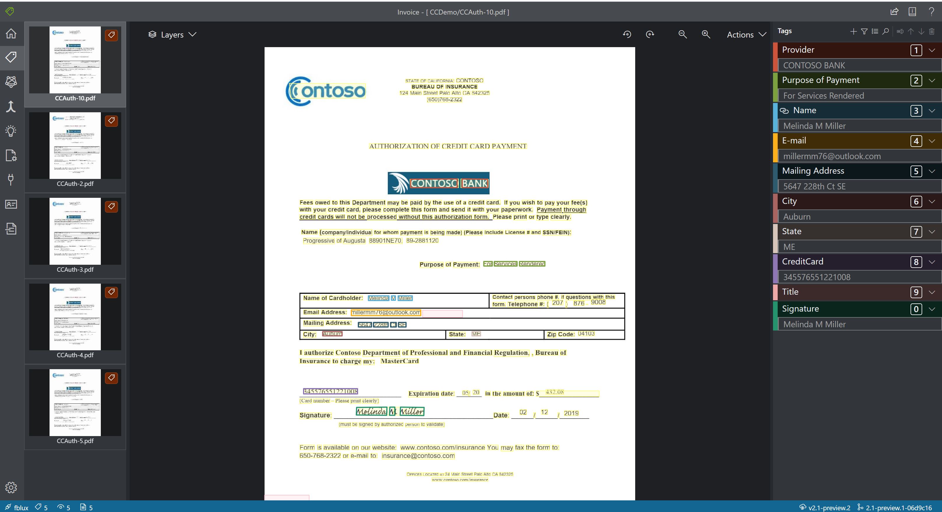 Zrzut ekranu przedstawiający okno analizy dokumentów analyze-a-custom-form.