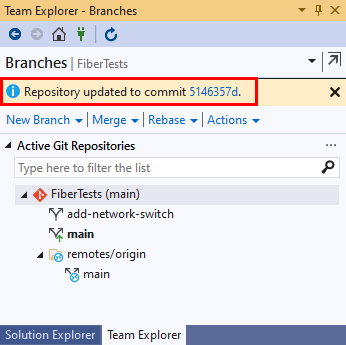 Zrzut ekranu przedstawiający komunikat potwierdzenia scalania w widoku Gałęzie programu Team Explorer w programie Visual Studio 2019.
