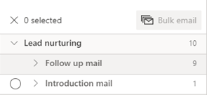 Registros agrupados de acordo com a tarefa após a seleção de Email em massa.