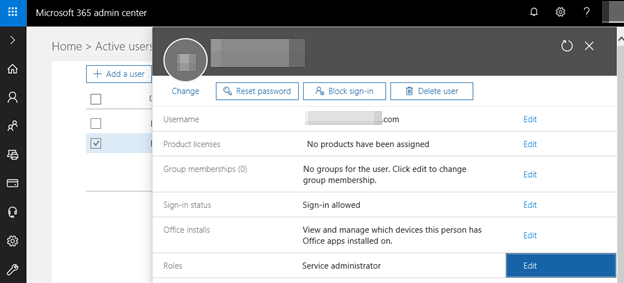 A captura de tela mostra as etapas para editar as funções de um usuário do Microsoft 365.