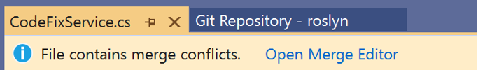 Captura de tela da mensagem “Arquivo contém conflitos de mesclagem” no Visual Studio 