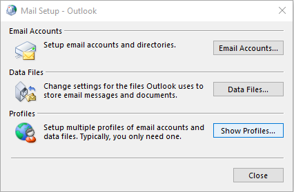 Снимок экрана окна настройки почты Outlook диалоговом окне. Выделена кнопка Показать профили.