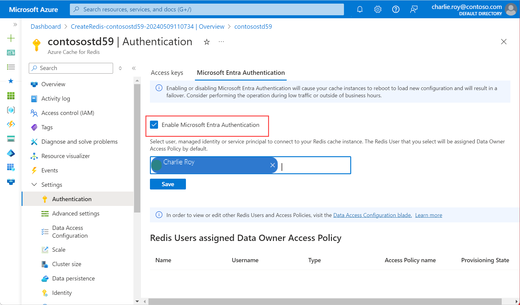 Skärmbild som visar autentisering som valts i resursmenyn och aktivera Microsoft Entra-autentisering markerat.